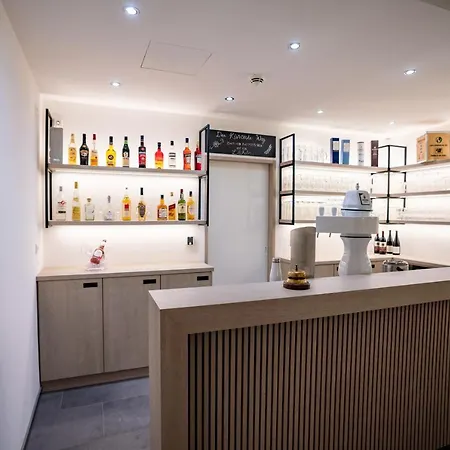 Inside By Hackmann 3*