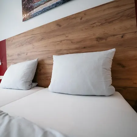 Hotel In-side