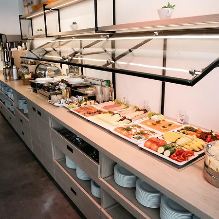 Inside By Hackmann 3*