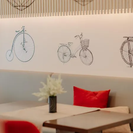Inside By Hackmann Hotel 3*